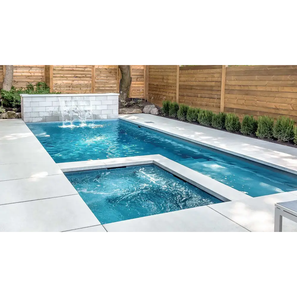 Modern Leisurepools Limitless pool med vattenfall och jacuzzi för begränsat utrymme